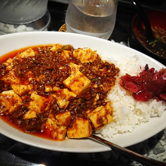 生ラム成吉思汗×本格四川麻婆豆腐の店 辣王